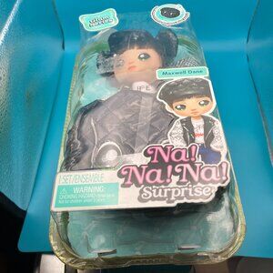 Maxwell Dane Na! Na! Na! Surprise Glam Series Fashion Doll & Pom Purse Brand New
